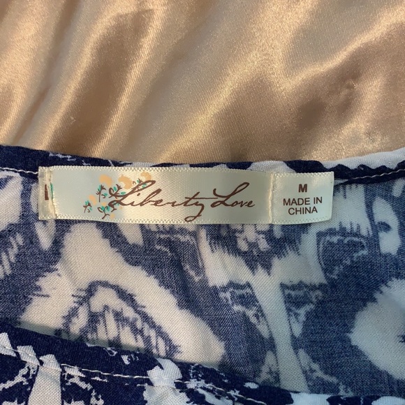 Liberty Love tank top with pattern. Size medium. - Picture 3 of 3